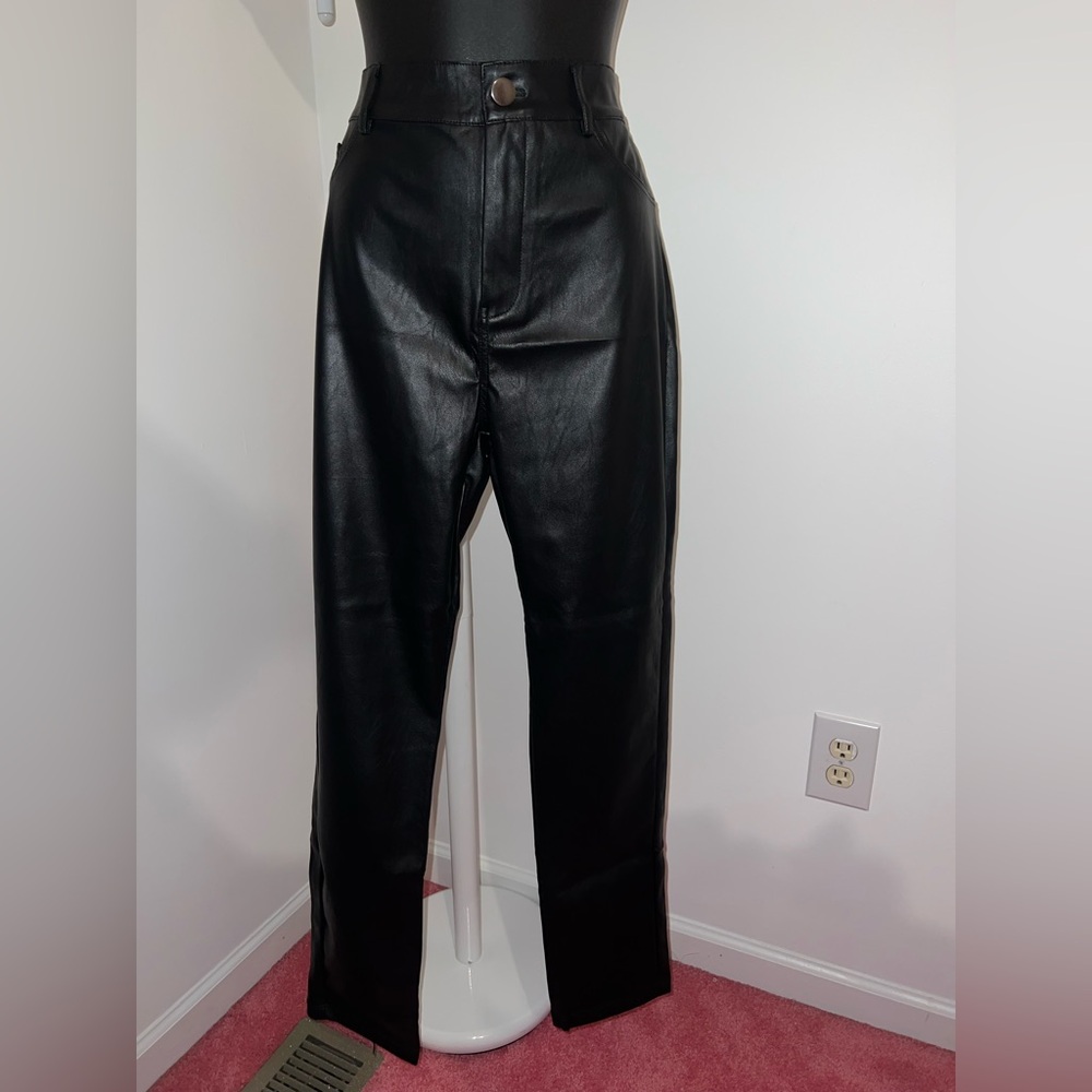 Fashion Nova Night out pu leather pants.